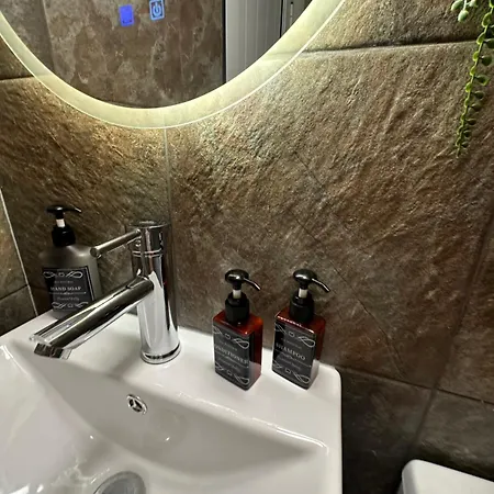 With Terrace - Center *