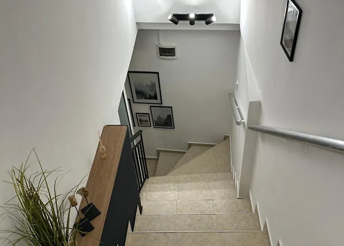 With Terrace - Center *